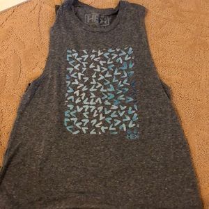 HE>i tank top